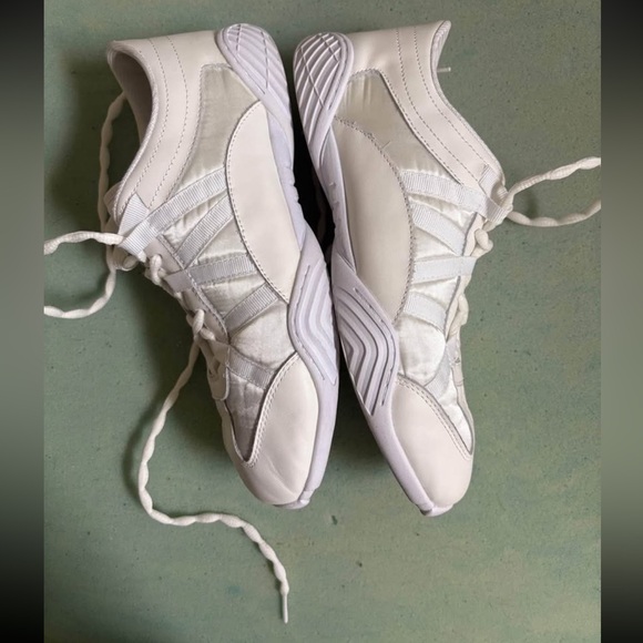 NFINITY evolution cheer shoes - Picture 3 of 4